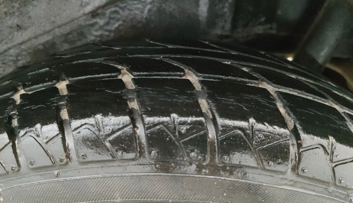 2013 Maruti Wagon R 1.0 LXI, Petrol, Manual, 91,826 km, Left Rear Tyre Tread