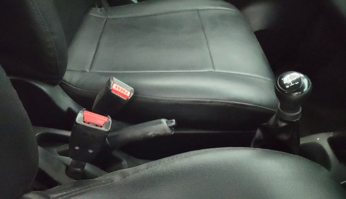 2013 Maruti Wagon R 1.0 LXI, Petrol, Manual, 91,826 km, Gear Lever