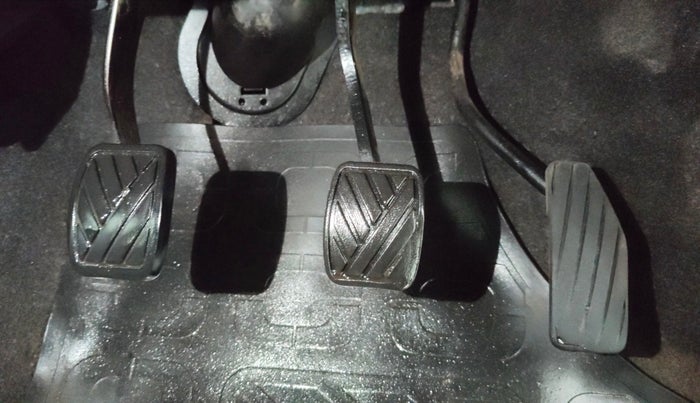 2013 Maruti Wagon R 1.0 LXI, Petrol, Manual, 91,826 km, Pedals