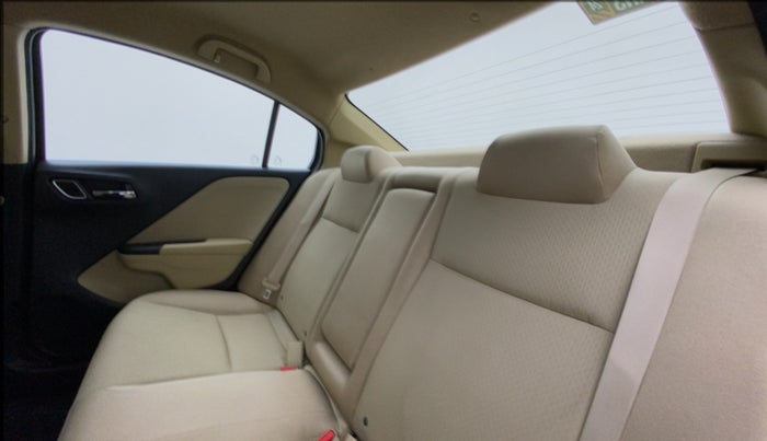 2017 Honda City 1.5L I-VTE V CVT, Petrol, Automatic, 33,410 km, Right Side Rear Door Cabin