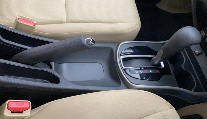 2017 Honda City 1.5L I-VTE V CVT, Petrol, Automatic, 33,410 km, Gear Lever