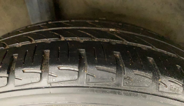 2017 Honda City 1.5L I-VTE V CVT, Petrol, Automatic, 33,410 km, Right Rear Tyre Tread