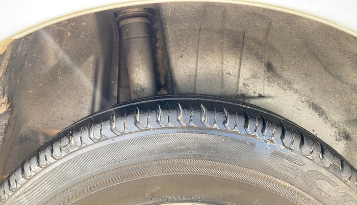 2019 Maruti Dzire VXI, Petrol, Manual, 30,100 km, Right Rear Tyre Tread