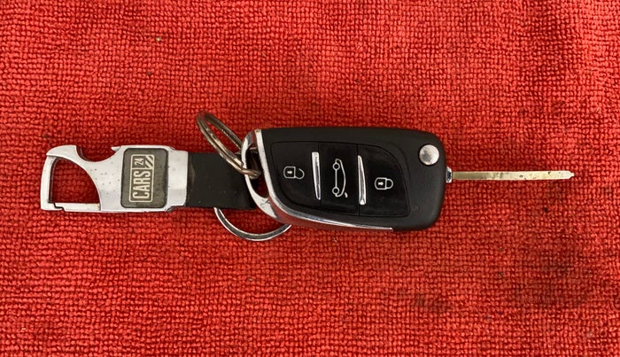 2021 Mahindra XUV300 W4 1.5 DIESEL, Diesel, Manual, 41,391 km, Key Close Up