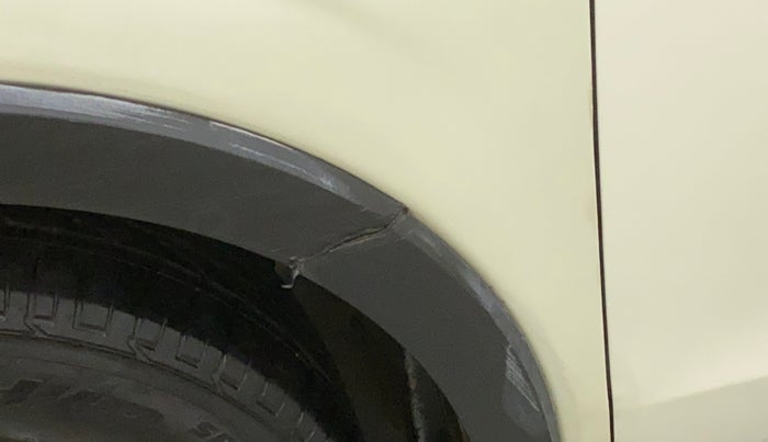 2021 Mahindra XUV300 W4 1.5 DIESEL, Diesel, Manual, 41,391 km, Left fender - Cladding has minor damage