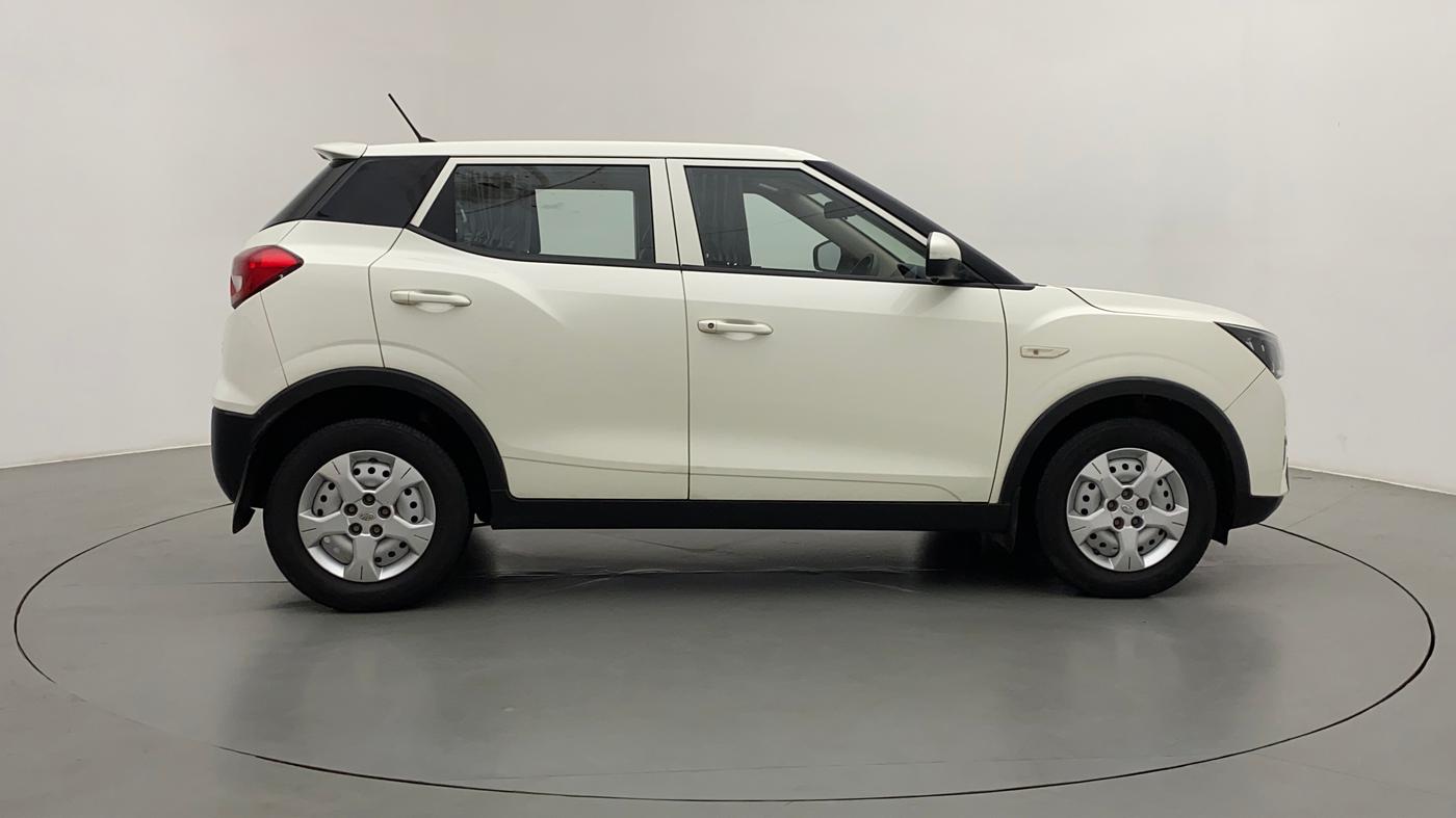 2021 Mahindra XUV300 W4 1.5 DIESEL, Diesel, Manual, 41,391 km, Right Side