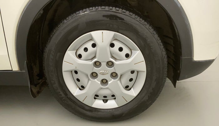 2021 Mahindra XUV300 W4 1.5 DIESEL, Diesel, Manual, 41,391 km, Right Front Wheel