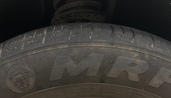 2022 Mahindra XUV700 AX 5 D MT 5 STR, Diesel, Manual, 61,792 km, Right Front Tyre Tread