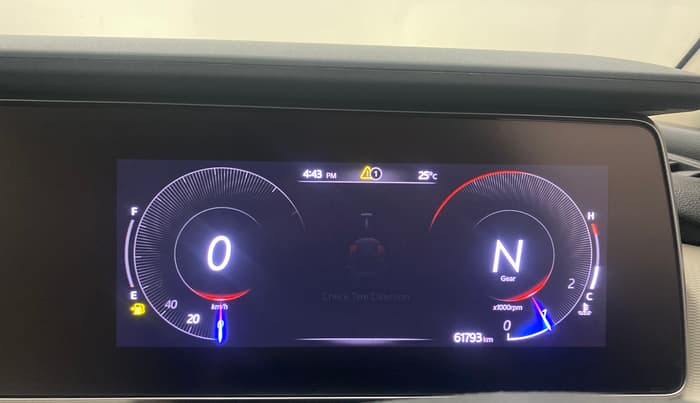 2022 Mahindra XUV700 AX 5 D MT 5 STR, Diesel, Manual, 61,792 km, Odometer Image