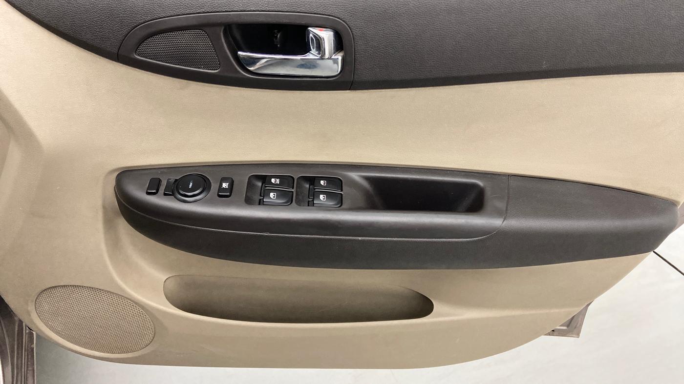 2013 Hyundai i20 ASTA 1.2, Petrol, Manual, 70,890 km, Driver Side Door Panels Control