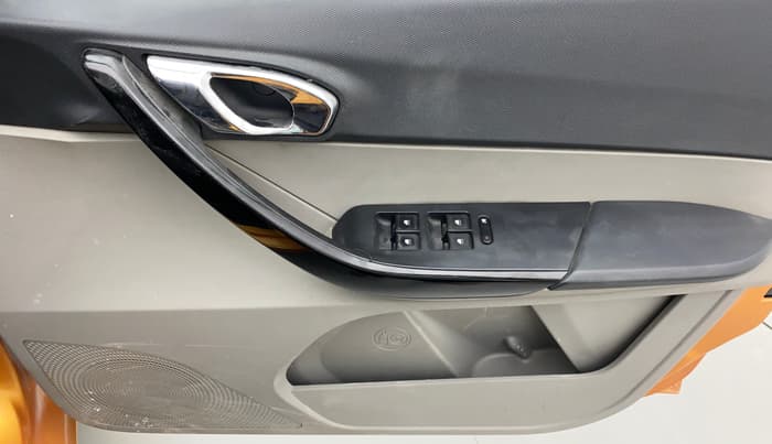 2016 Tata Tiago XZ 1.2 REVOTRON, Petrol, Manual, 44,229 km, Driver Side Door Panels Control