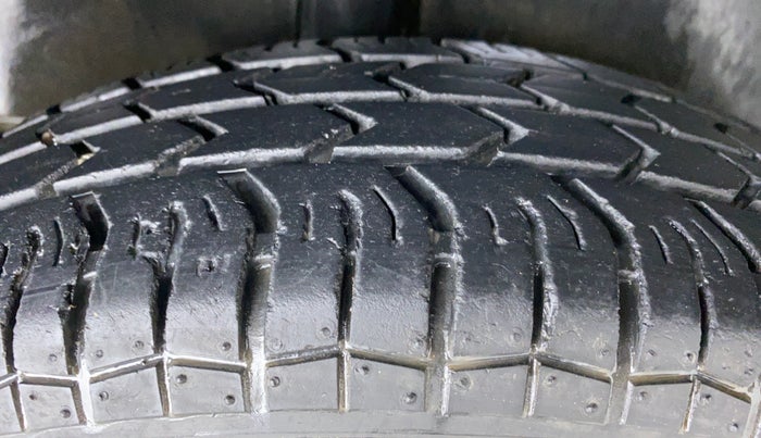 2009 Maruti Swift Dzire VXI 1.3, Petrol, Manual, 26,741 km, Right Rear Tyre Tread