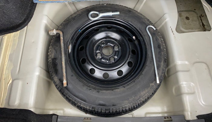 2009 Maruti Swift Dzire VXI 1.3, Petrol, Manual, 26,741 km, Spare Tyre