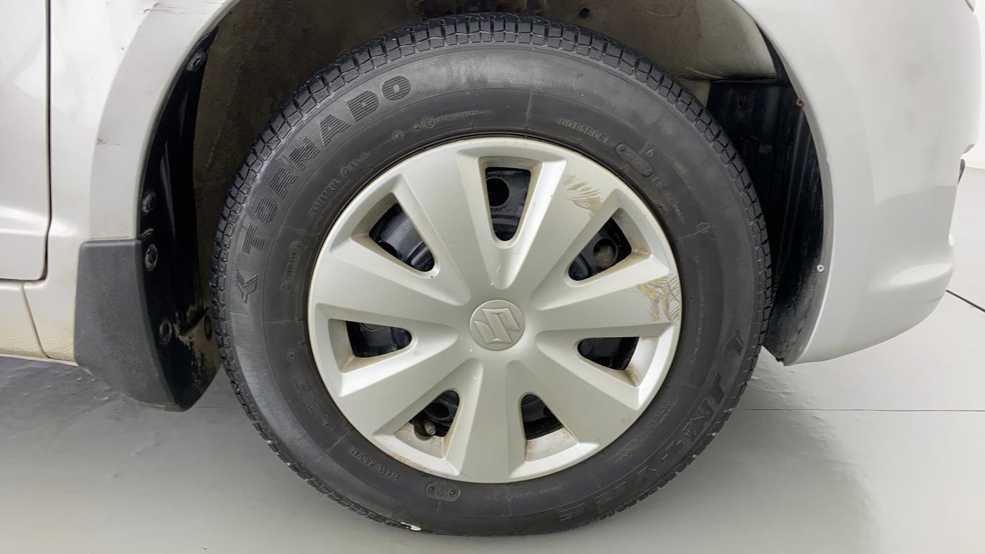 2009 Maruti Swift Dzire VXI 1.3, Petrol, Manual, 26,741 km, Right Front Wheel