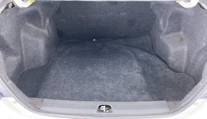 2009 Maruti Swift Dzire VXI 1.3, Petrol, Manual, 26,741 km, Boot Inside
