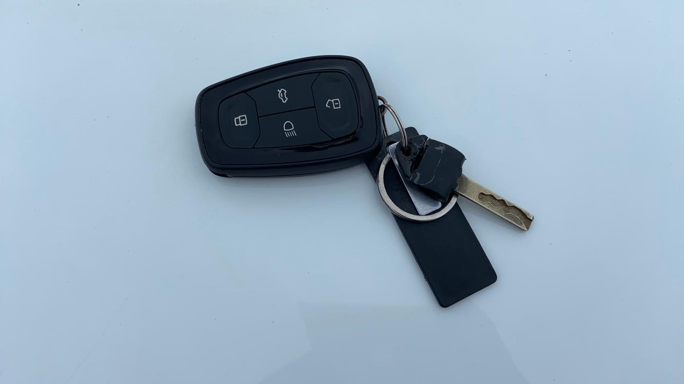 2022 Tata TIAGO NRG XZ AMT, Petrol, Automatic, 41,915 km, Key Close Up