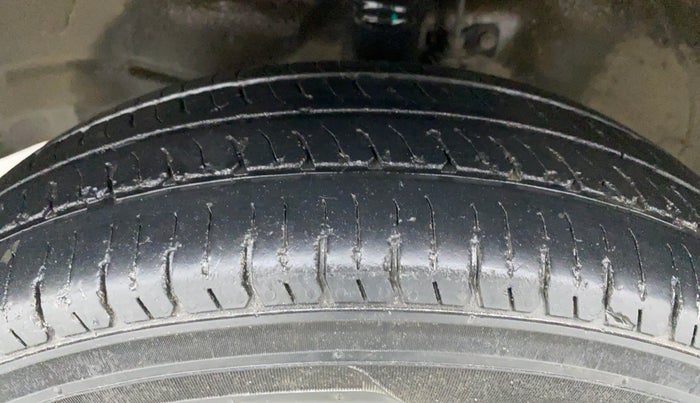 2018 Maruti Wagon R 1.0 LXI CNG, CNG, Manual, 45,450 km, Left Front Tyre Tread