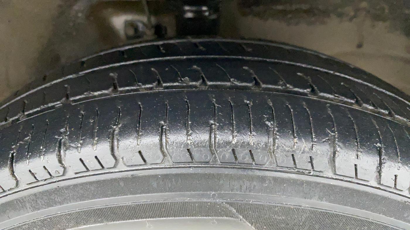 2018 Maruti Wagon R 1.0 LXI CNG, CNG, Manual, 45,450 km, Right Front Tyre Tread