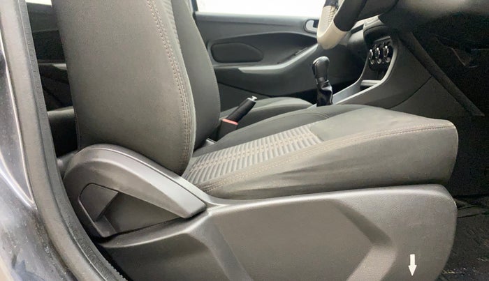 2018 Ford FREESTYLE TREND 1.2 PETROL, Petrol, Manual, 32,852 km, Driver Side Adjustment Panel