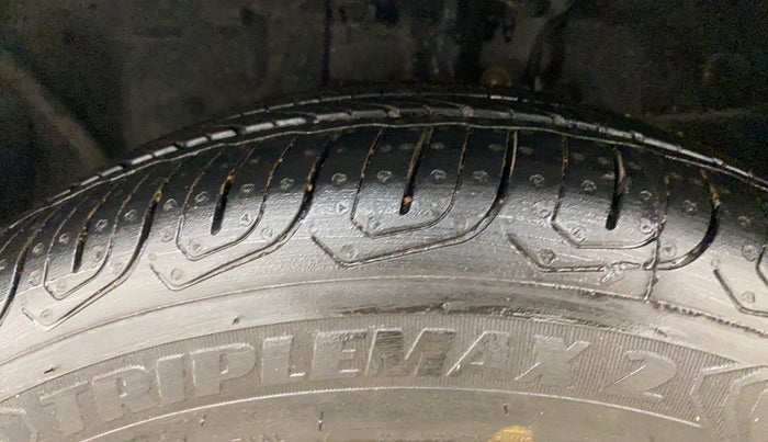 2018 Ford FREESTYLE TREND 1.2 PETROL, Petrol, Manual, 32,852 km, Left Front Tyre Tread