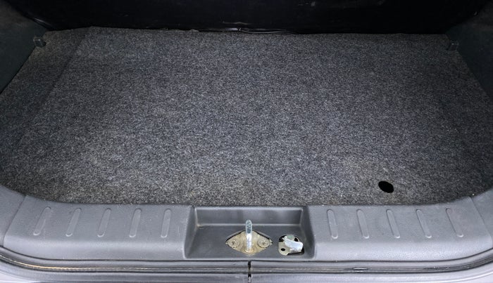 2016 Maruti Alto K10 VXI (O) AMT, Petrol, Automatic, 15,006 km, Boot Inside