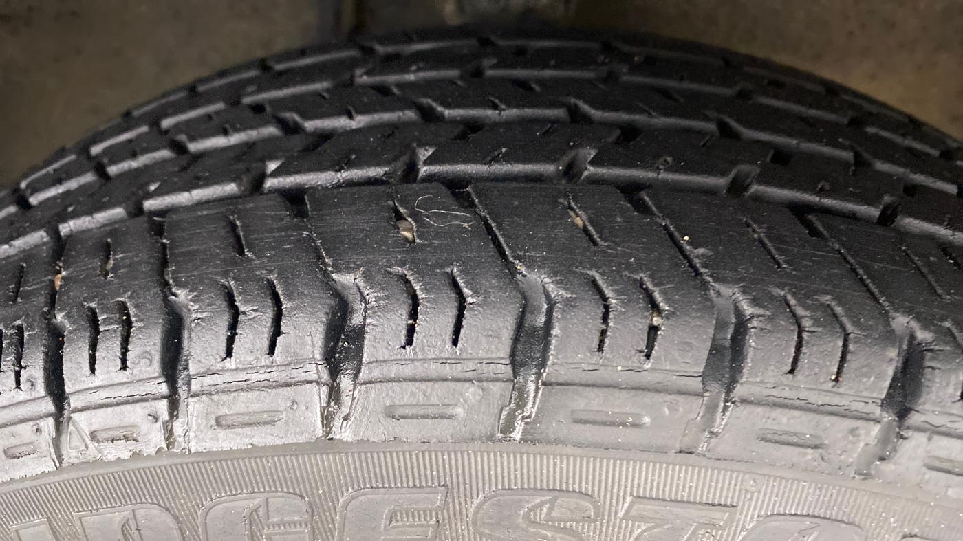 2016 Maruti Alto K10 VXI (O) AMT, Petrol, Automatic, 15,006 km, Right Front Tyre Tread