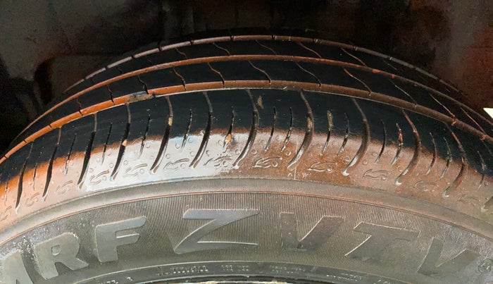 2019 Maruti Swift LXI, Petrol, Manual, 52,322 km, Left Rear Tyre Tread