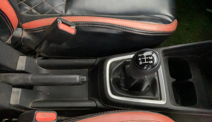 2019 Maruti Swift LXI, Petrol, Manual, 52,322 km, Gear Lever