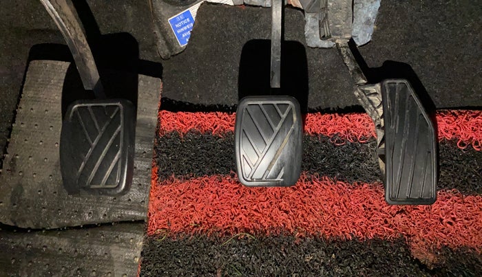 2019 Maruti Swift LXI, Petrol, Manual, 52,322 km, Pedals