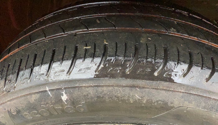 2019 Maruti Swift LXI, Petrol, Manual, 52,322 km, Right Front Tyre Tread