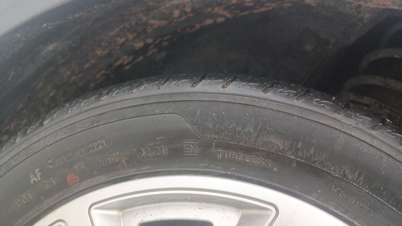 2021 Tata ALTROZ XM PLUS PETROL, Petrol, Manual, 22,278 km, Left Front Tyre Tread