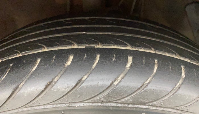 2013 Hyundai i20 ASTA 1.2, Petrol, Manual, 39,894 km, Right Front Tyre Tread