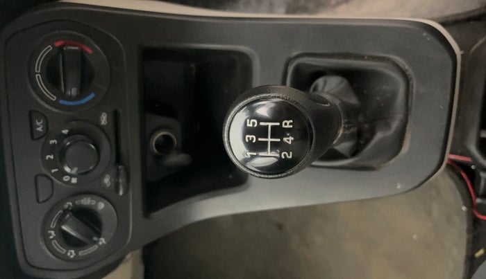 2022 Maruti New Wagon-R VXI CNG 1.0, CNG, Manual, 75,452 km, Gear Lever