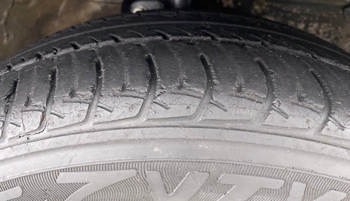 2014 Maruti Celerio VXI AGS, Petrol, Automatic, 44,480 km, Right Front Tyre Tread