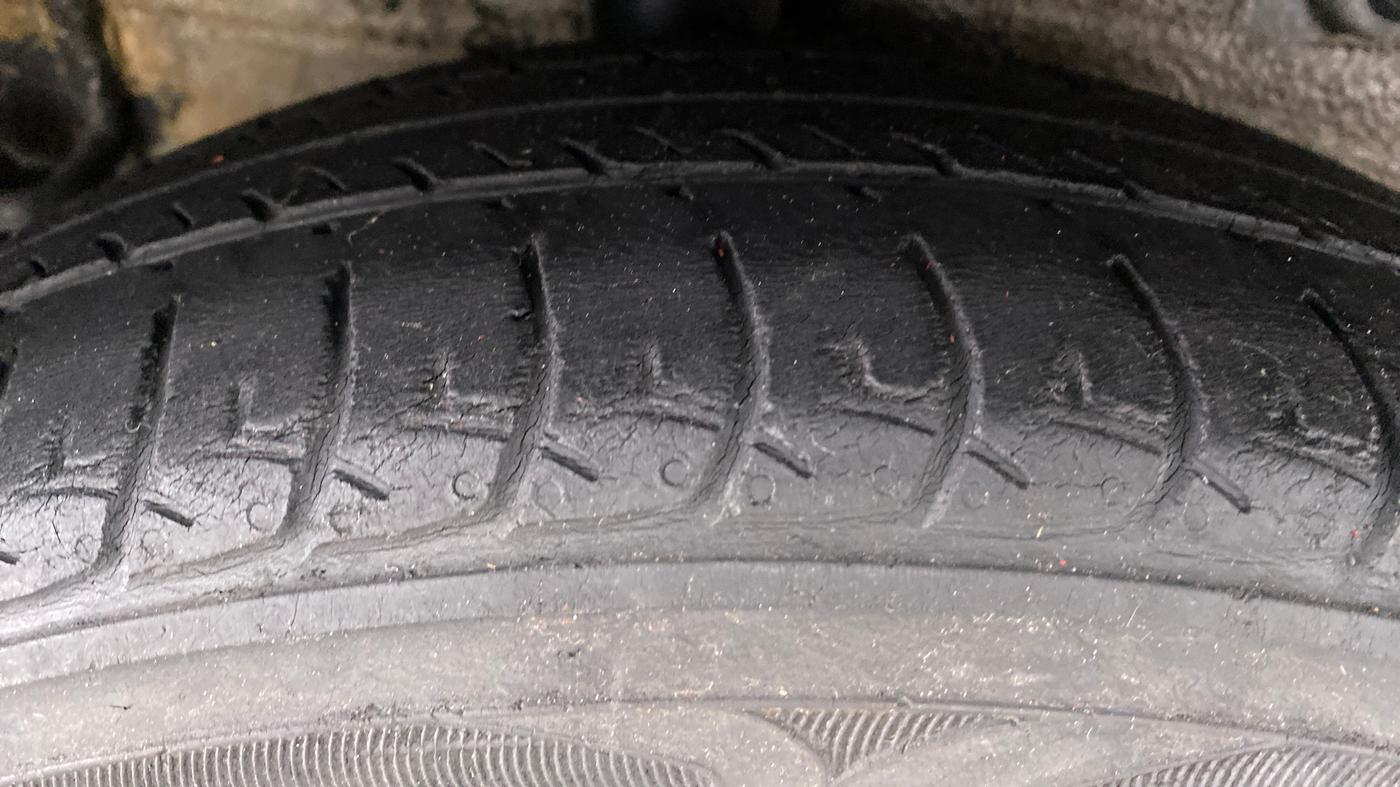 2014 Maruti Celerio VXI AGS, Petrol, Automatic, 44,480 km, Right Rear Tyre Tread