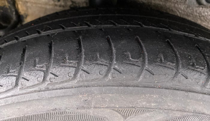 2014 Maruti Celerio VXI AGS, Petrol, Automatic, 44,480 km, Right Rear Tyre Tread