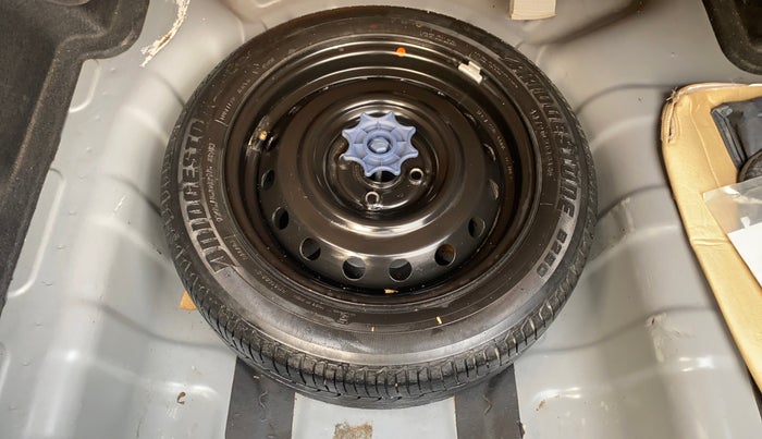 2014 Hyundai Xcent SX 1.2 (O), Petrol, Manual, 35,770 km, Spare Tyre