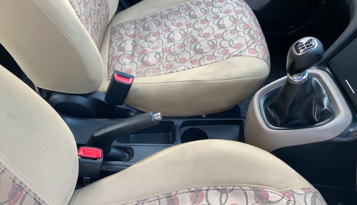 2014 Hyundai Xcent SX 1.2 (O), Petrol, Manual, 35,770 km, Gear Lever