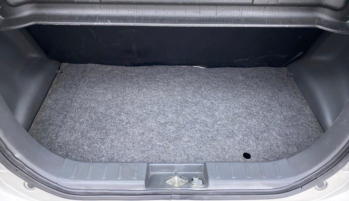 2016 Maruti Alto K10 VXI AMT P, Petrol, Automatic, 8,253 km, Boot Inside