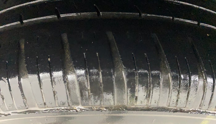 2016 Hyundai Grand i10 SPORTZ 1.2 KAPPA VTVT, Petrol, Manual, 79,534 km, Right Rear Tyre Tread