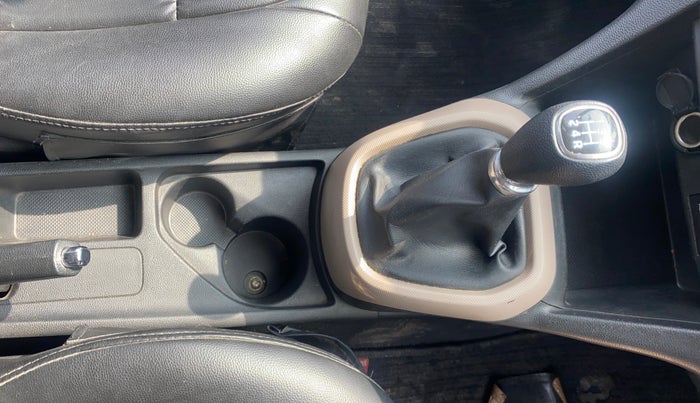 2016 Hyundai Grand i10 SPORTZ 1.2 KAPPA VTVT, Petrol, Manual, 79,534 km, Gear Lever