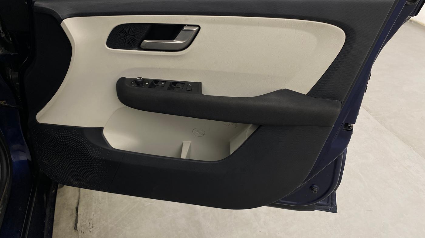 2023 Tata ALTROZ XZA PLUS (O) SUNROOF P , Petrol, Automatic, 26,917 km, Driver Side Door Panels Control