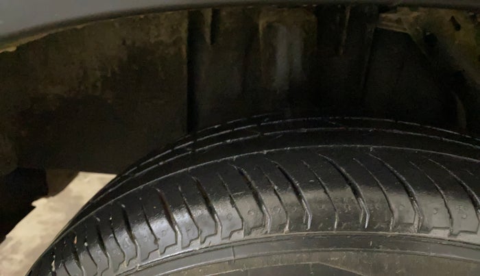 2023 Nissan MAGNITE XV MT, Petrol, Manual, 47,686 km, Right Rear Tyre Tread