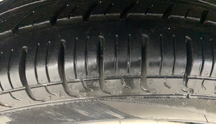 2013 Maruti Alto 800 LXI, Petrol, Manual, 34,369 km, Right Rear Tyre Tread