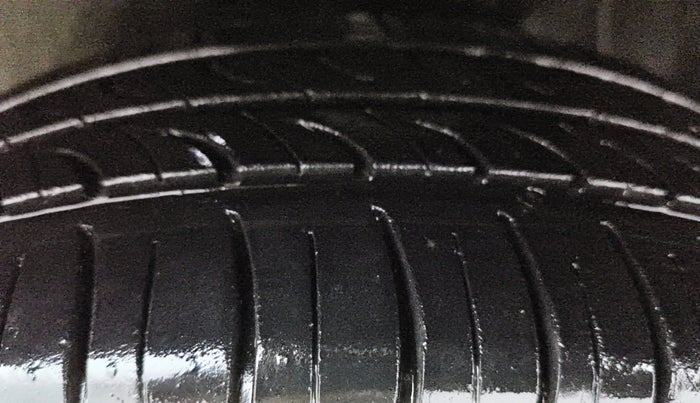 2014 Maruti Celerio VXI, Petrol, Manual, 72,170 km, Left Front Tyre Tread