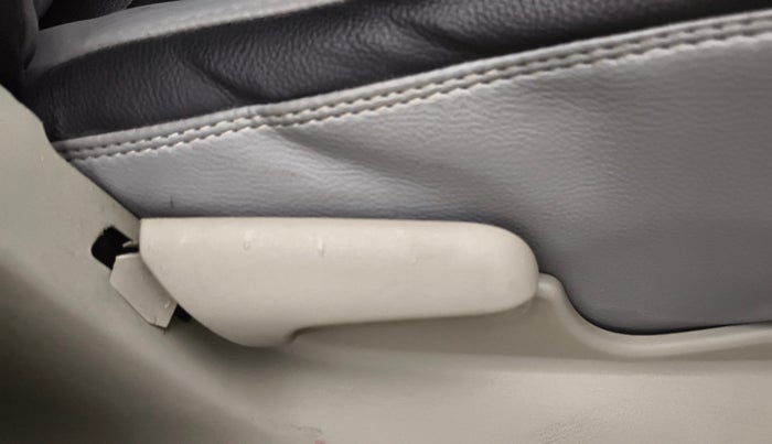 2014 Maruti Celerio VXI, Petrol, Manual, 72,170 km, Driver Side Adjustment Panel