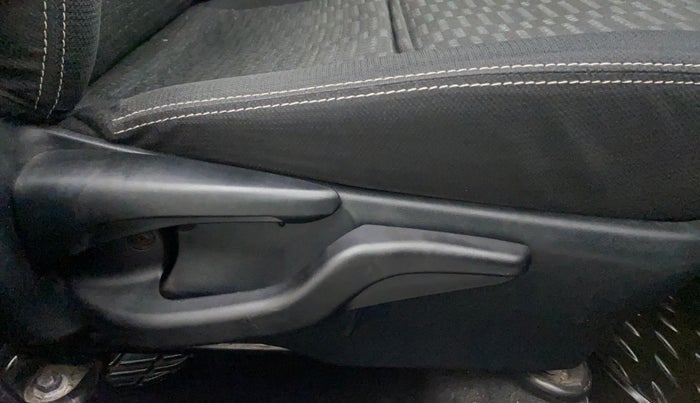 2015 Toyota Etios CROSS 1.2 G, Petrol, Manual, 31,089 km, Driver Side Adjustment Panel