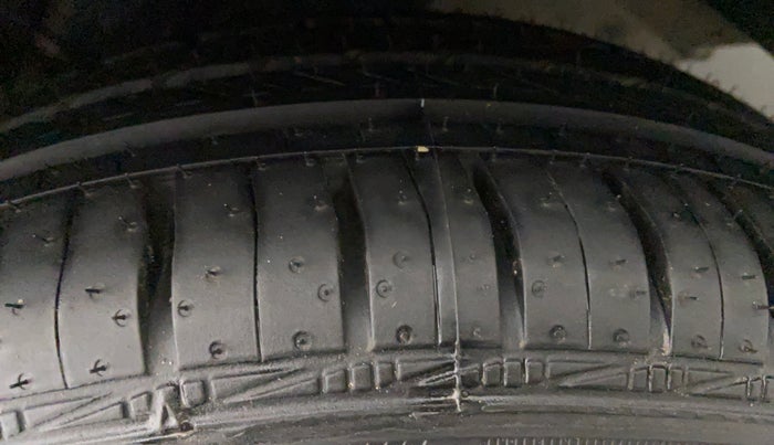 2015 Toyota Etios CROSS 1.2 G, Petrol, Manual, 31,089 km, Left Rear Tyre Tread