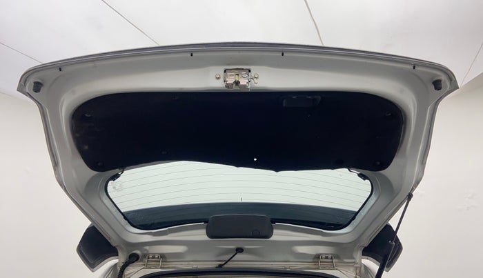 2015 Toyota Etios CROSS 1.2 G, Petrol, Manual, 31,089 km, Boot Door Open