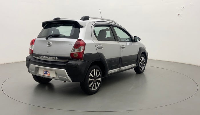2015 Toyota Etios CROSS 1.2 G, Petrol, Manual, 31,089 km, Right Back Diagonal